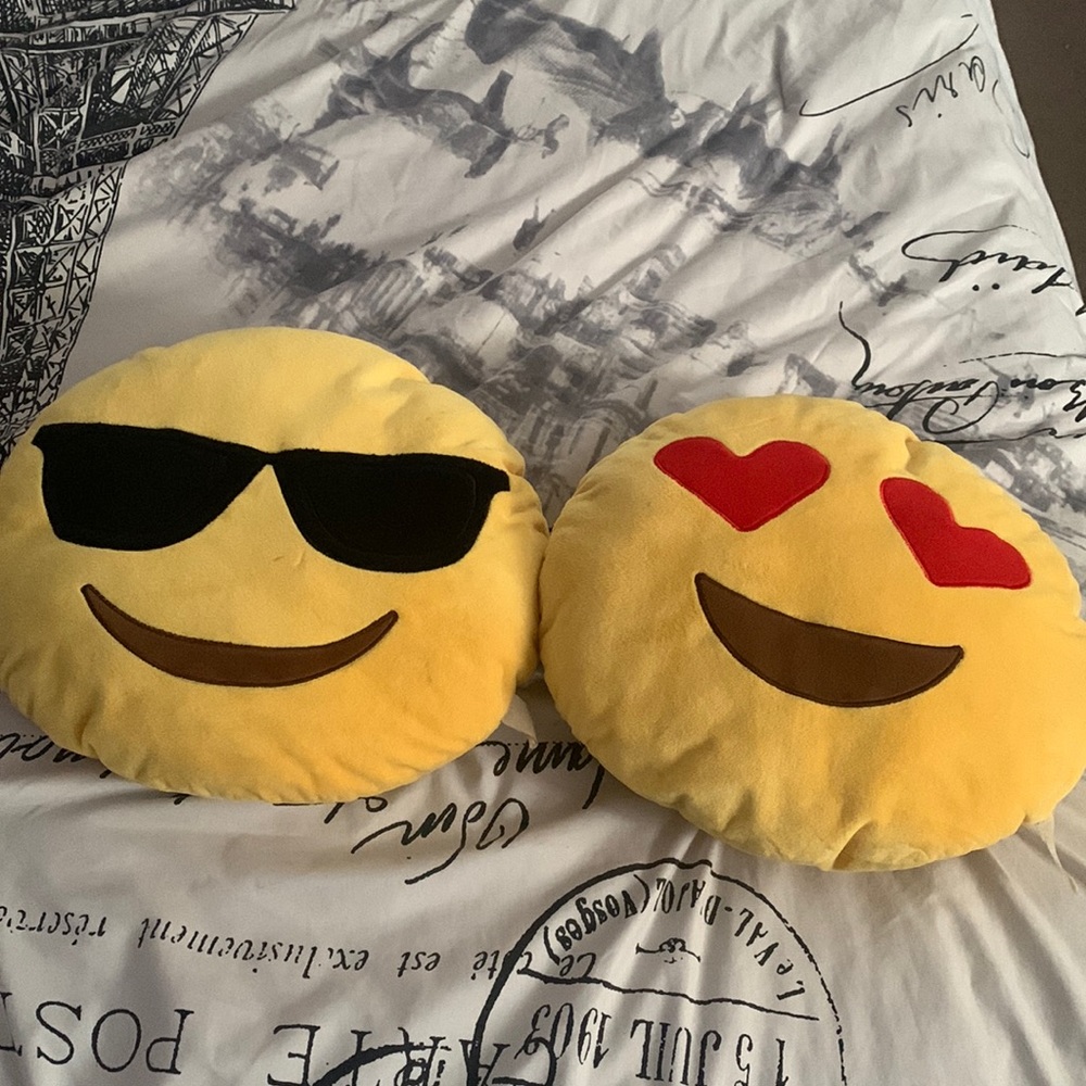 Emoji pillows *cool face emoji* *heart eye emoji*